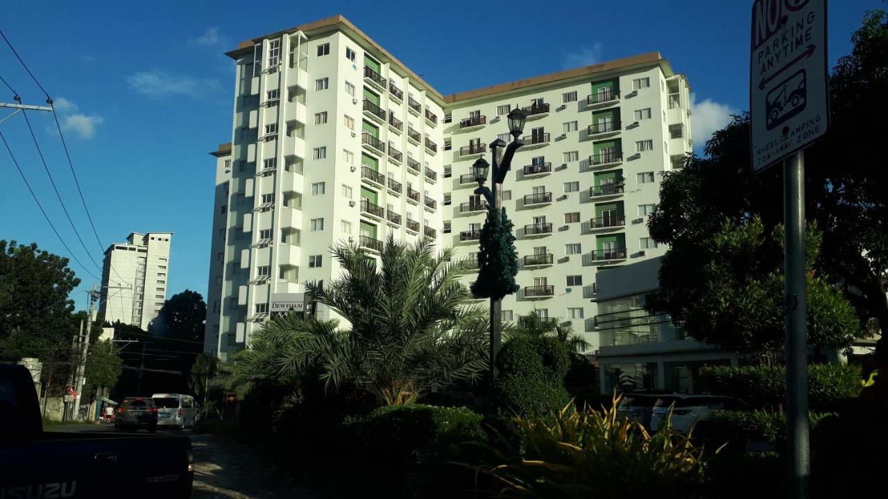 Jrmpt Residence Cebu Stadt Exterior foto